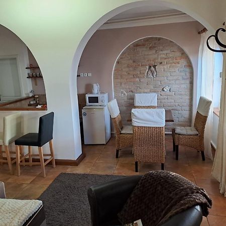 Apartman Romana Postorna Bagian luar foto