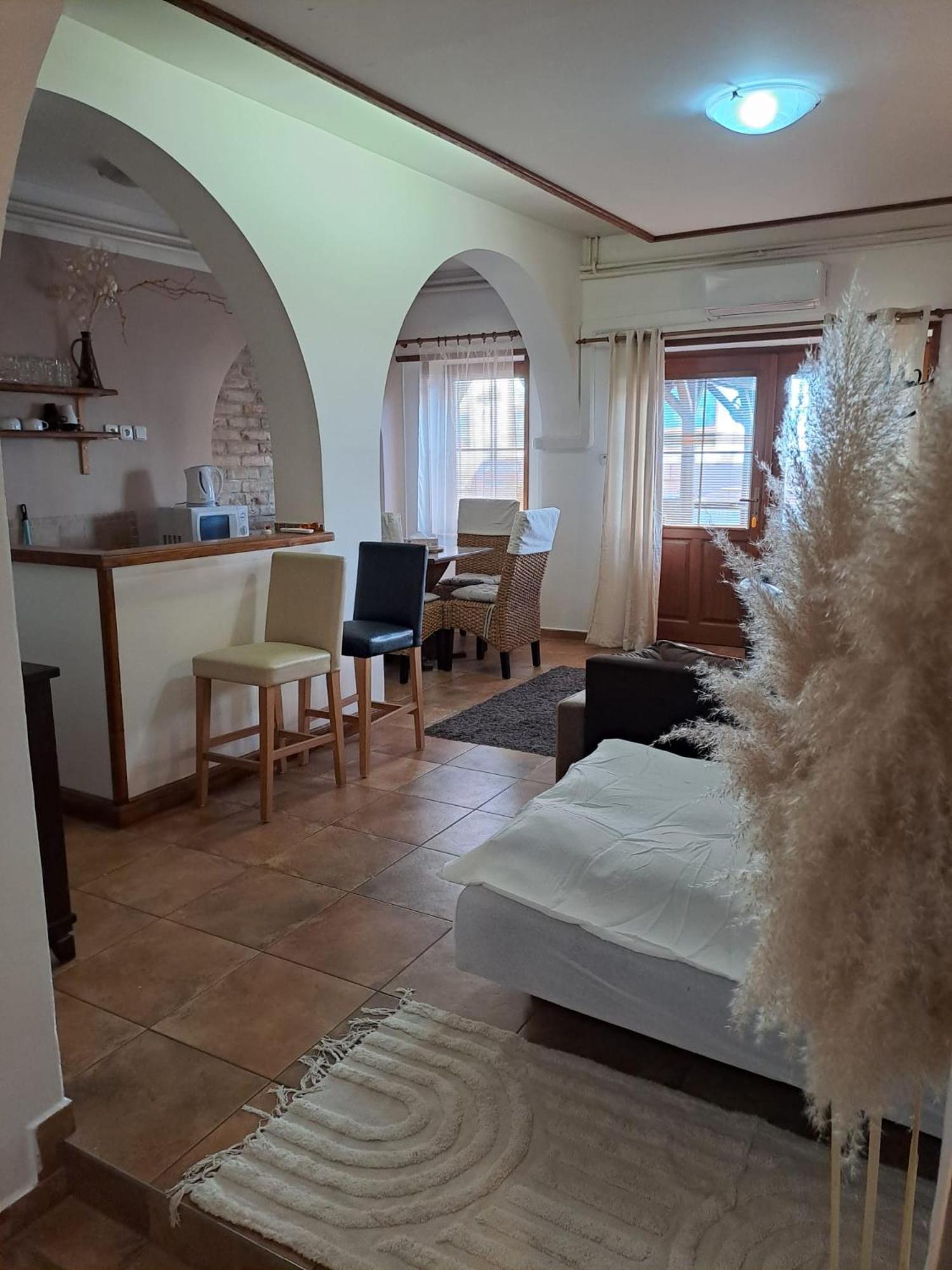 Apartman Romana Postorna Bagian luar foto